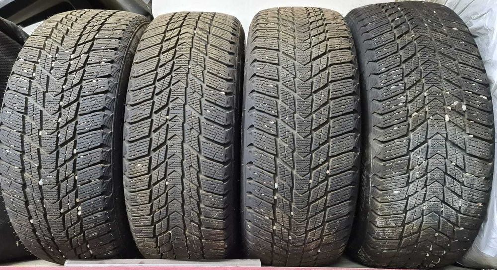 Зимние шины R 17 215/55