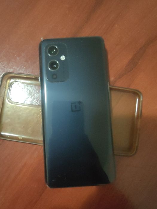 Vând/schimb Oneplus 9