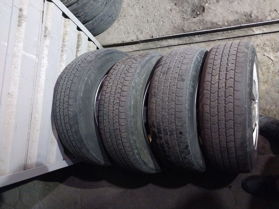 Диски ва шина комплект балон срочно сотилади