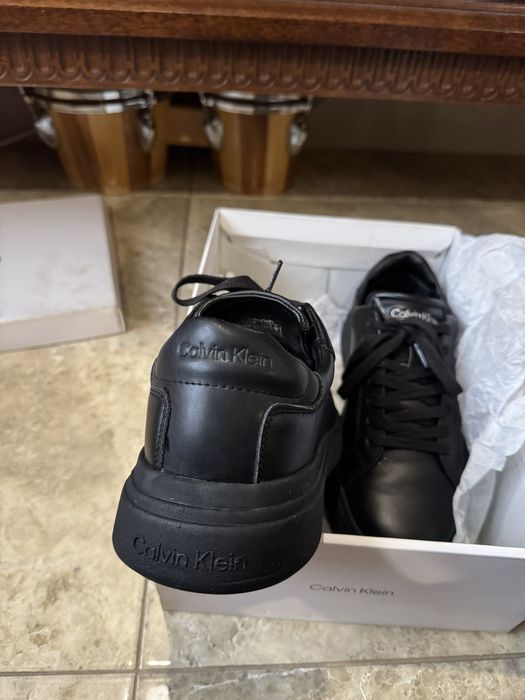 Calvin Klein Low Top Lace Up