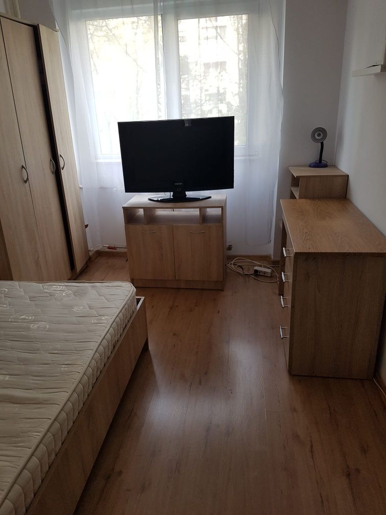 Apartament 3 camere Frigocom liber 1 august