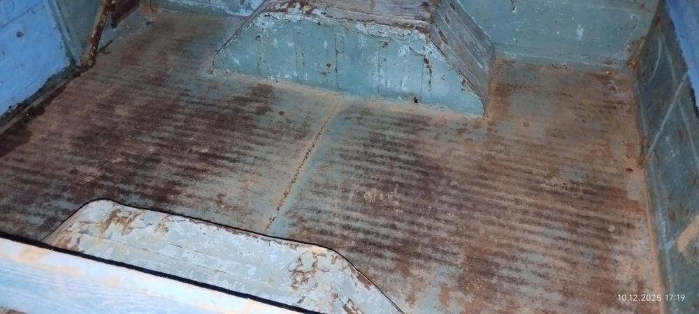 Engil boʻrtli tirkama (прицеп)xujjati bor