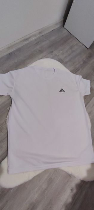 Мъжка тениска  на Адидас