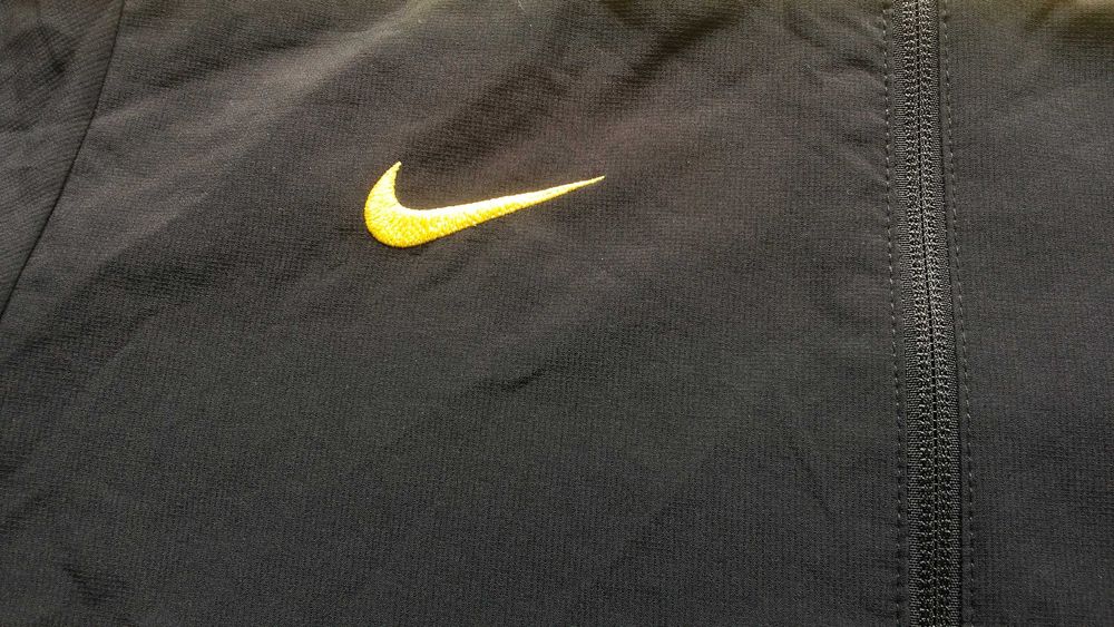 NIKE FC BARCELONA размер 13-15 г. / 158 - 170 см детска горница 4-53