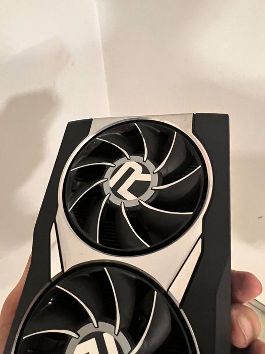 Radeon RX 6900 XT

Holati: Ideal

Xotira: 16GB GDDR6

Performance: 4K/