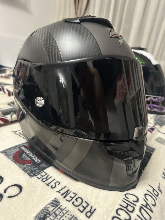 Scorpion R1 carbon