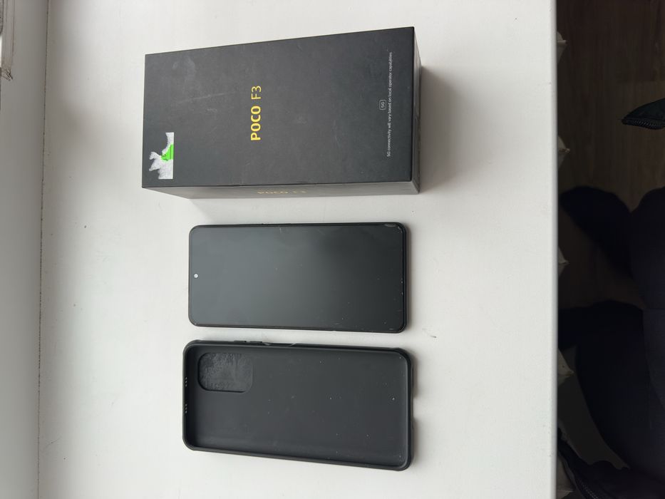 Продам poco F3 в отличном состоянии