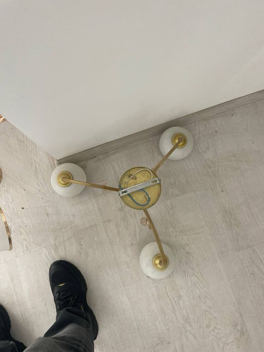 Люстры новые разные