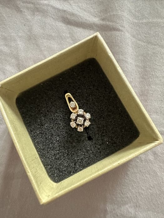 Золотое украшение