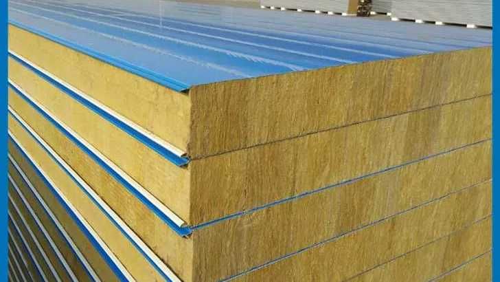 Осуществляется поставка сэндвич-панелей