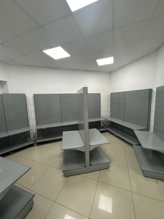 Rafturi Metalice Rezistente Stare foarte bună