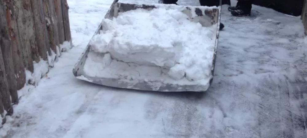Ручная уборка снега