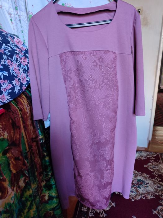 Продаю женское платье