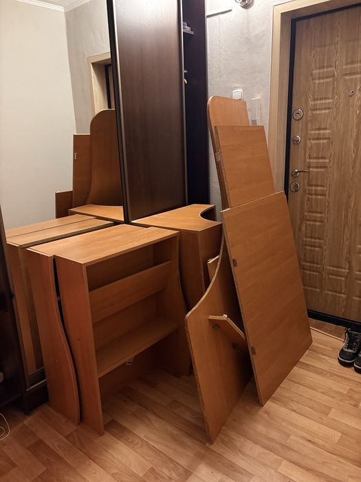 Компьютерный угловый стол