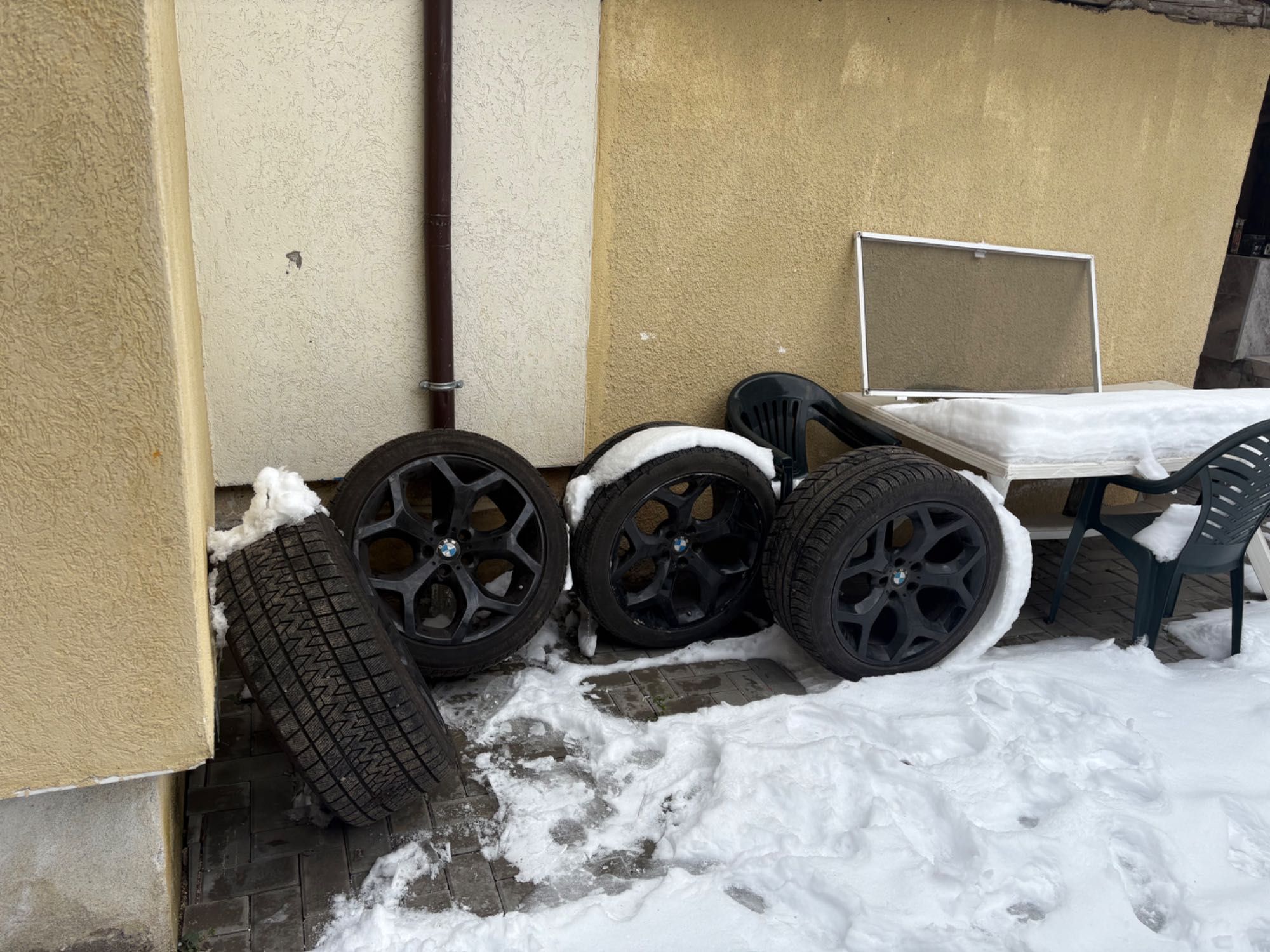 Гуми и Джанти за BMW x5