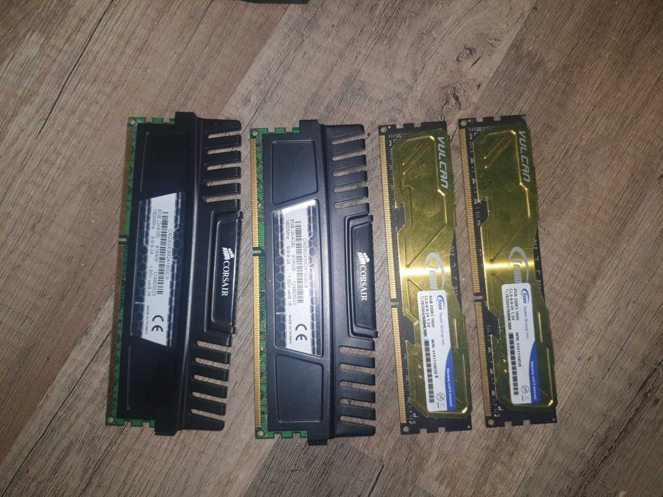 32 Gb DDR3 , 2x8 Team Vulcan + 2x8 Corsair Vengeance