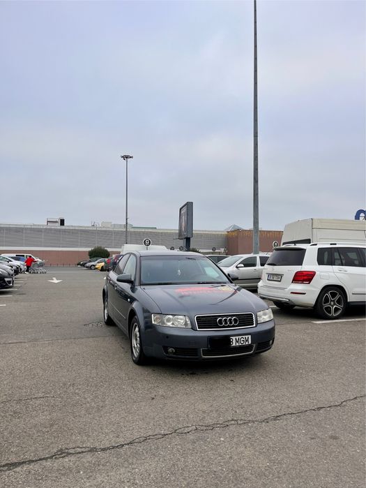 Audi A4 din 2004 motor 1.6 benzine euro 4 acte la zi