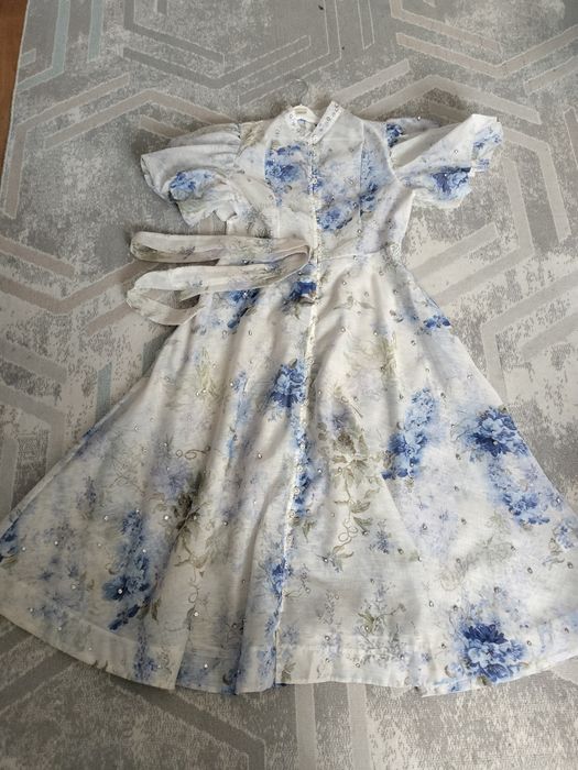 Продам платья ,летняя,размер 46,стойка воротник,