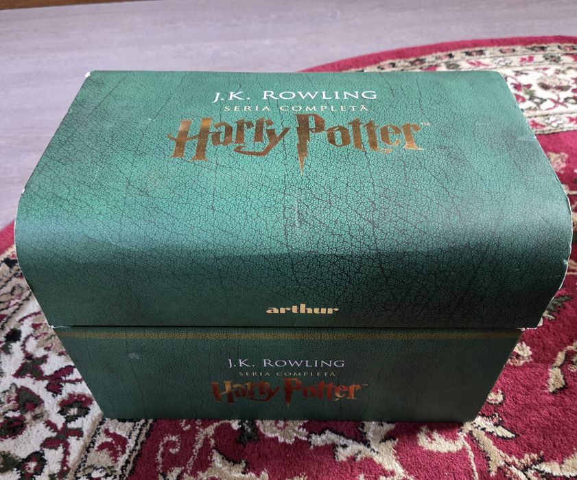 Seria Harry Potter + cufar original, bonus volumul 8 in engleza