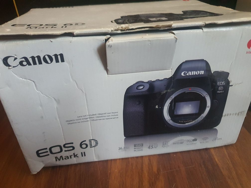 Canon EOS 6D Mark II+obiectiv 24-105mm
