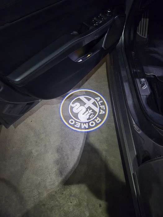 Alfa Romeo Giulia Veloce 2.0 AT8 Q2 CarPlay Distronic Padele