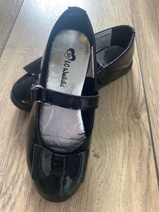 Официални обувки с панделка