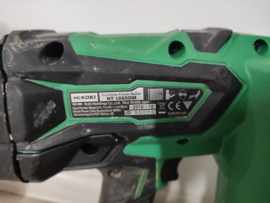 Pistol cuie DeWalt DCN 680 Hikoki NT 1865 DM Brushless