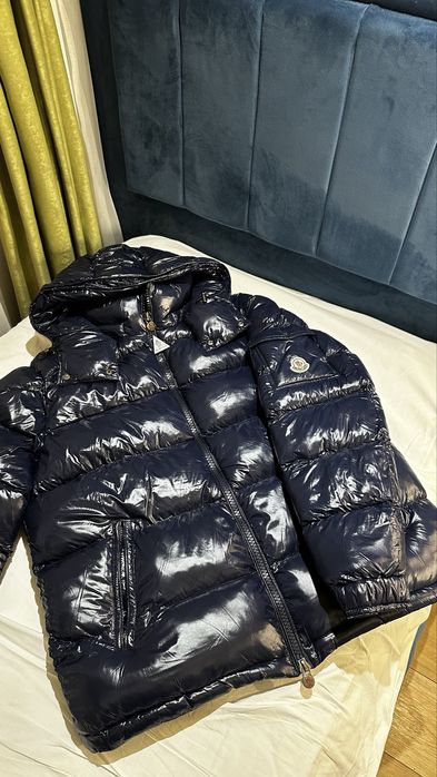 Geaca Moncler marimea XXL sau 6