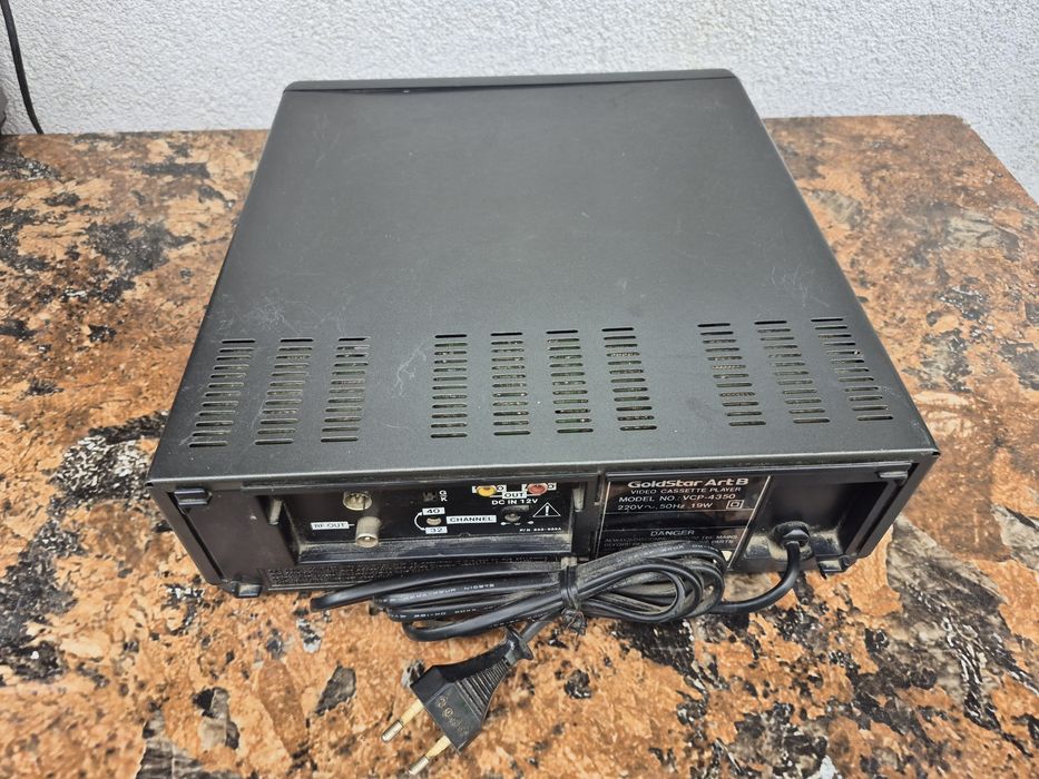 Video Marca Gold Star ART model VCP - 4350

- AC/DC 12 VOLT

- VIDEO C