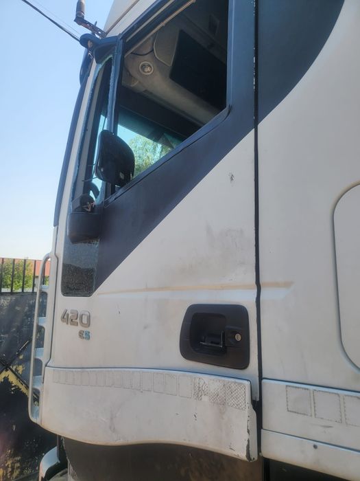 Vând 2 Iveco Stralis E5