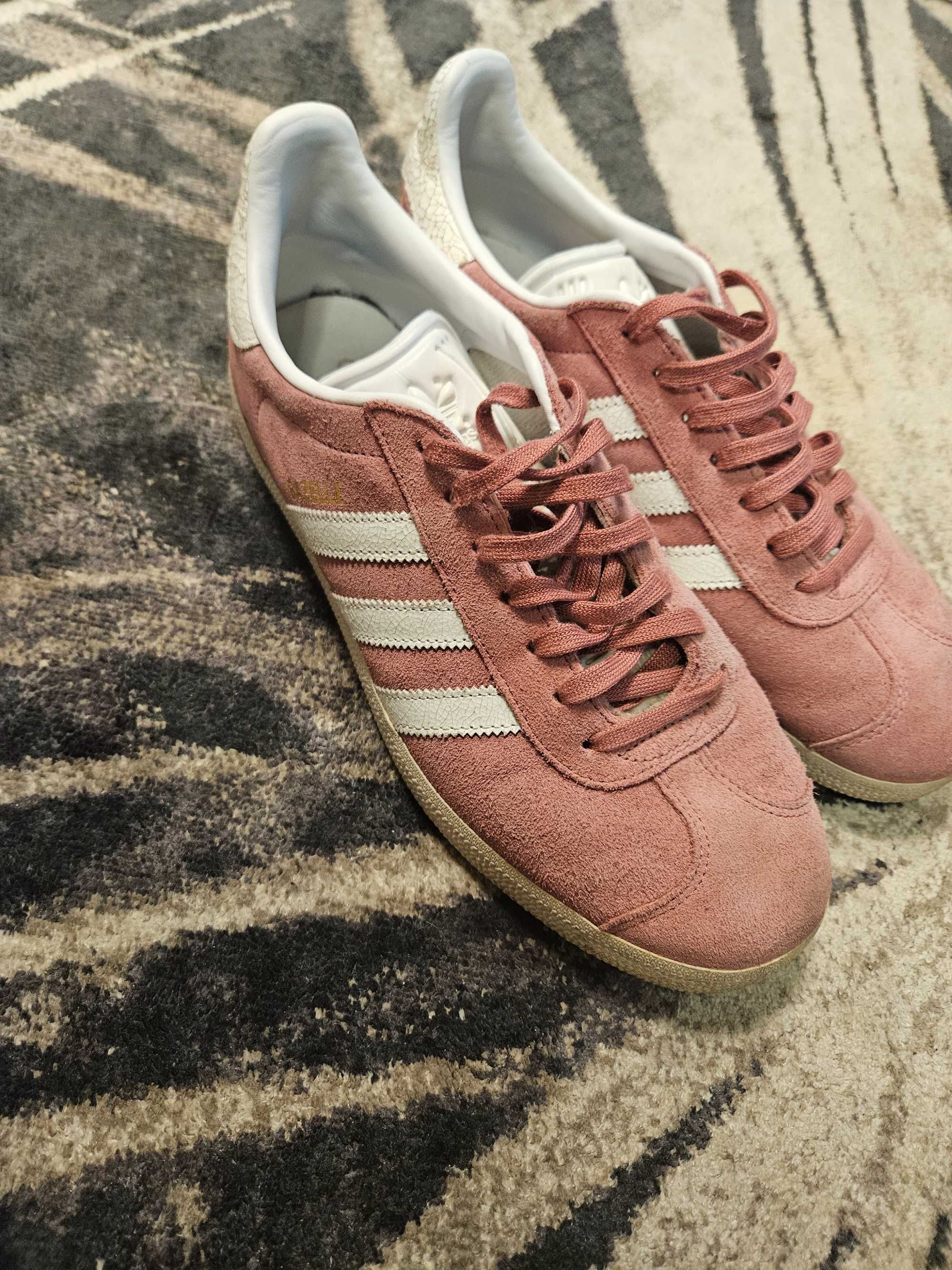 Adidas Gazelle розово