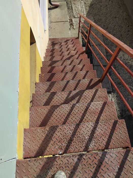 Scara metalica de exterior