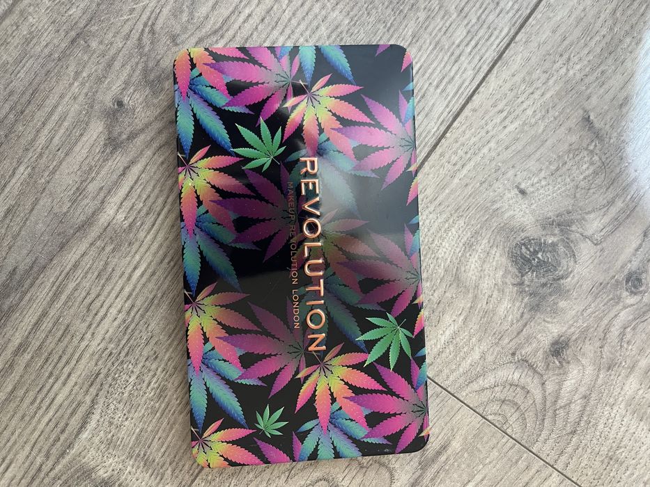 Paleta Revolution
