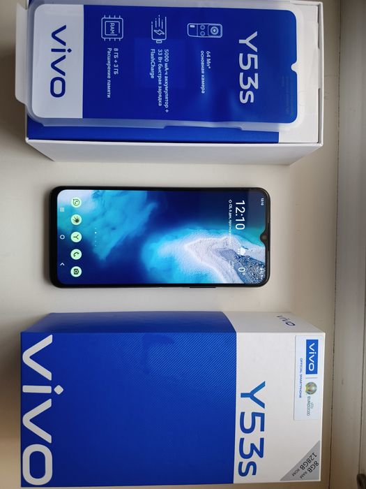 Продам смартфон Vivo Y53s