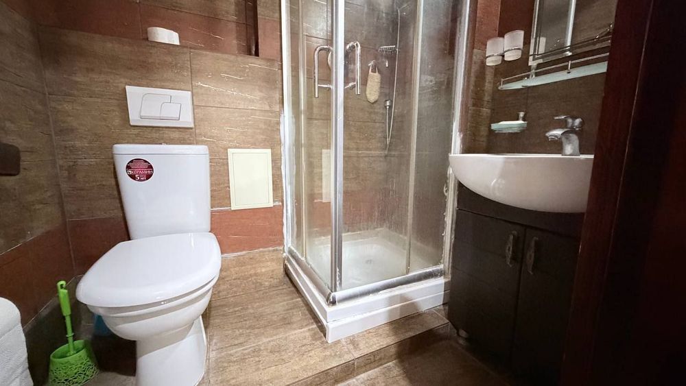 Квартира на Осиё (Ц6) 2/4/9 общ пл 60м  Евро с обстановкой