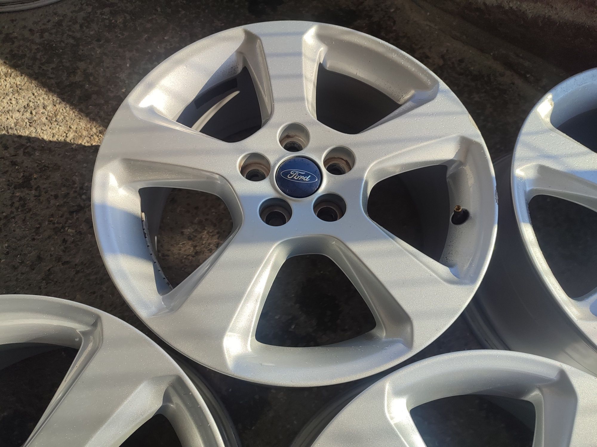 17" оригинални алуминиеви джанти за Ford Kuga...