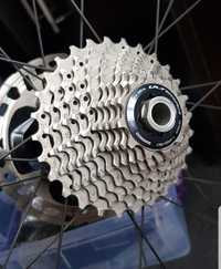 pinioane si lant Shimano Ultegra R8000 11-28 HG-701