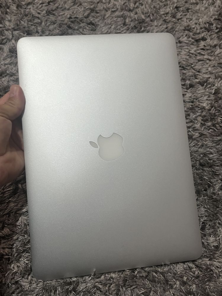 Macbook air i5 ,2015