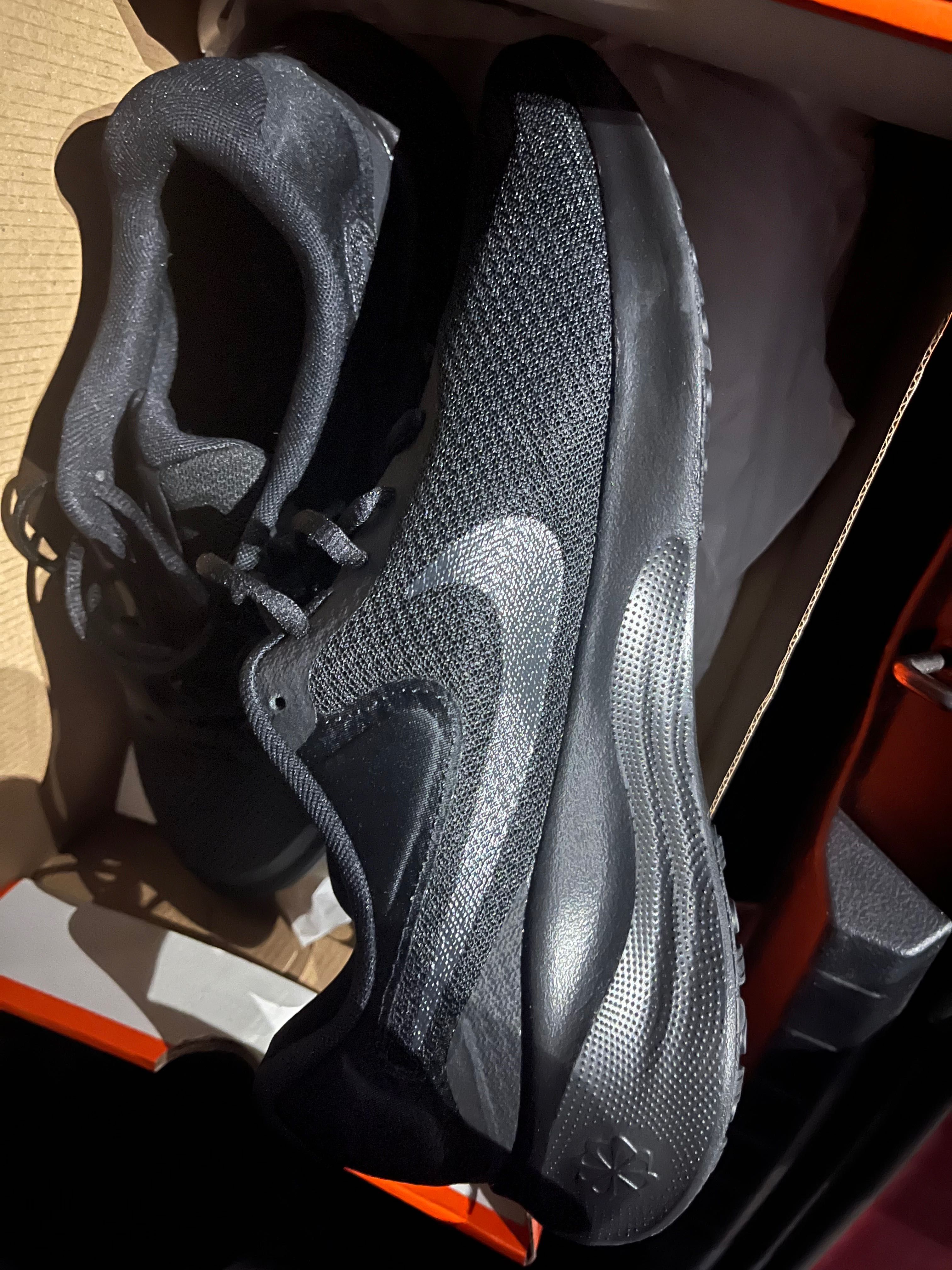 Nike Revolution 7  44