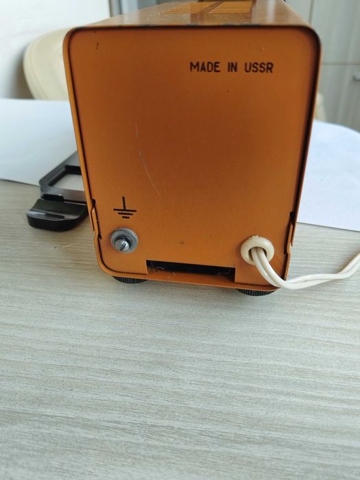 Рядък съветски филмопроектор Ф-75 СССР пълен комплект кутия  не работи