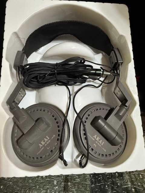 AKAI ASE-45, casti vintage