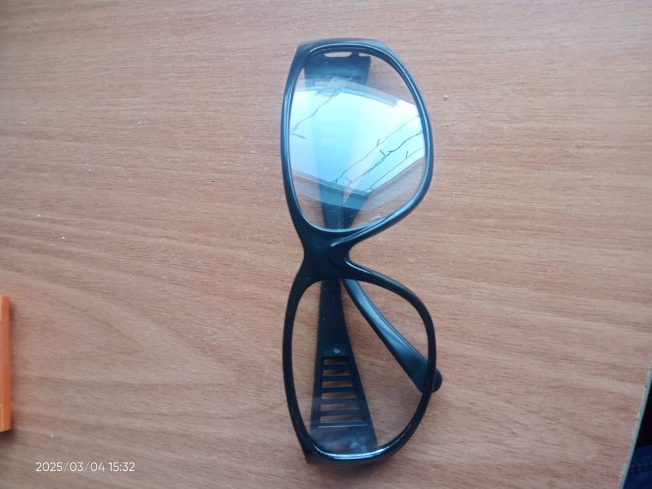 Защитные очки ..