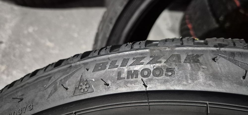 255 35 21 Bridgestone m+s