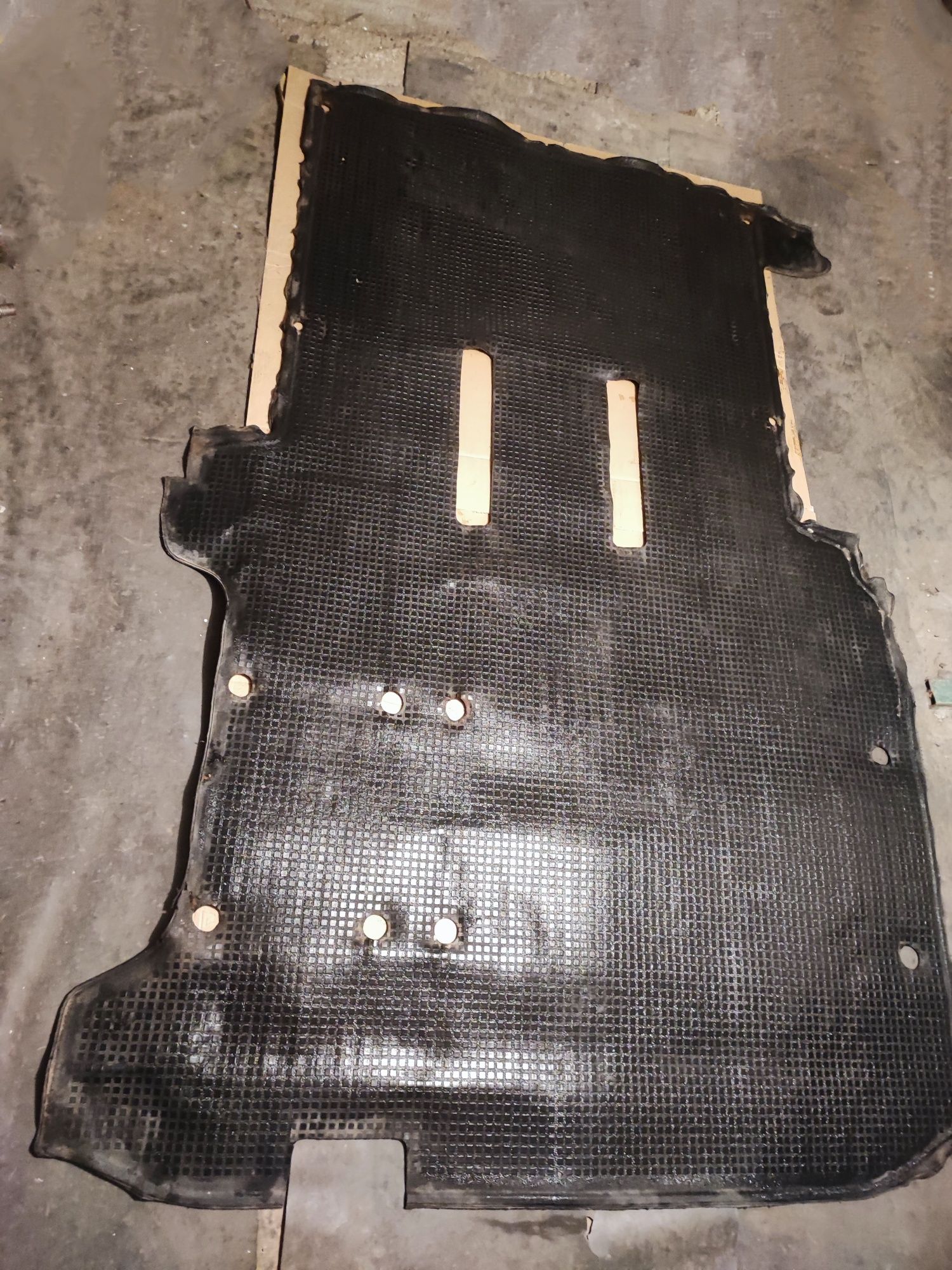 VW T4, bord tetiere covor preș accesorii prag