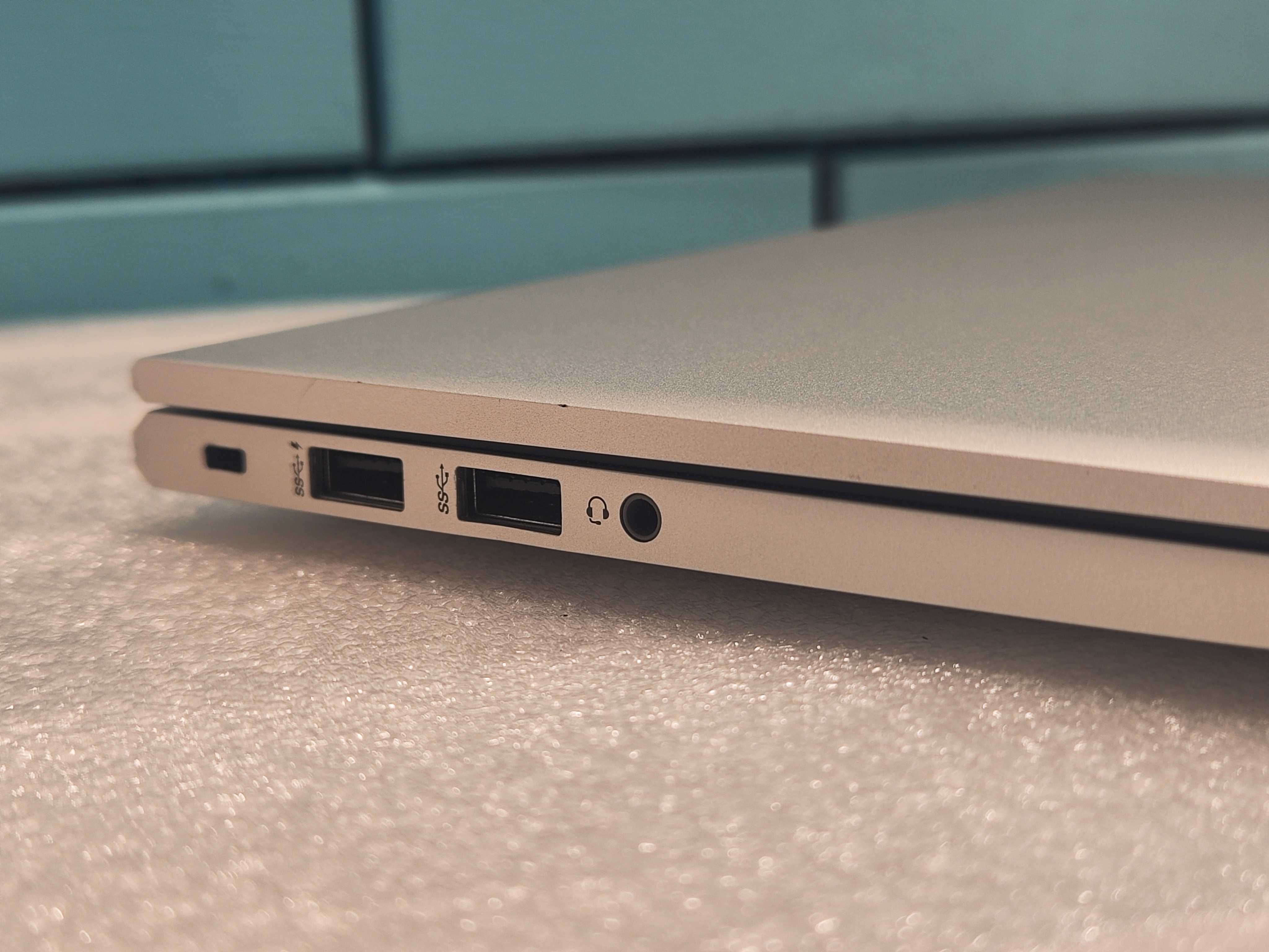HP EliteBook 830 G8 – i7-1185G7 vPro, 16GB RAM, 512GB SSD, 13.3" FHD