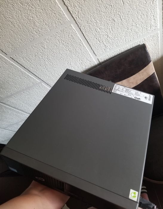 PC Fujitsu i3/32 GB RAM/SSD 240 GB