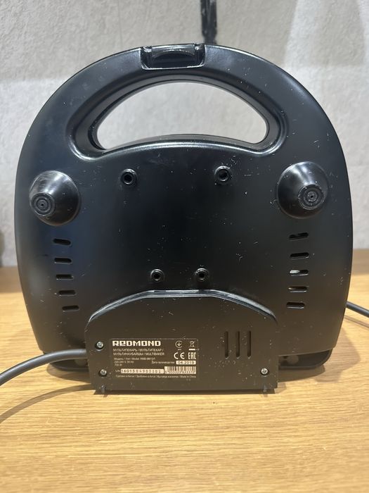 Мультипекарь Redmond RMB-M613/1