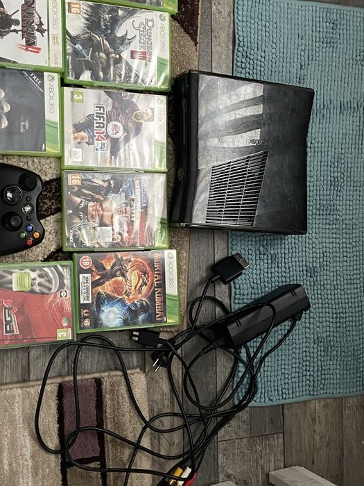 Xbox 360 cu 2 manete