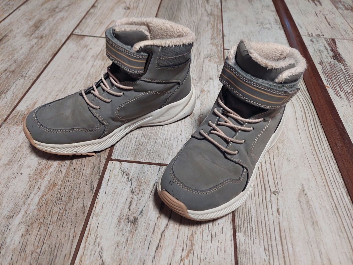 Adidas апрески за дете и есенно зимни обувки кецове