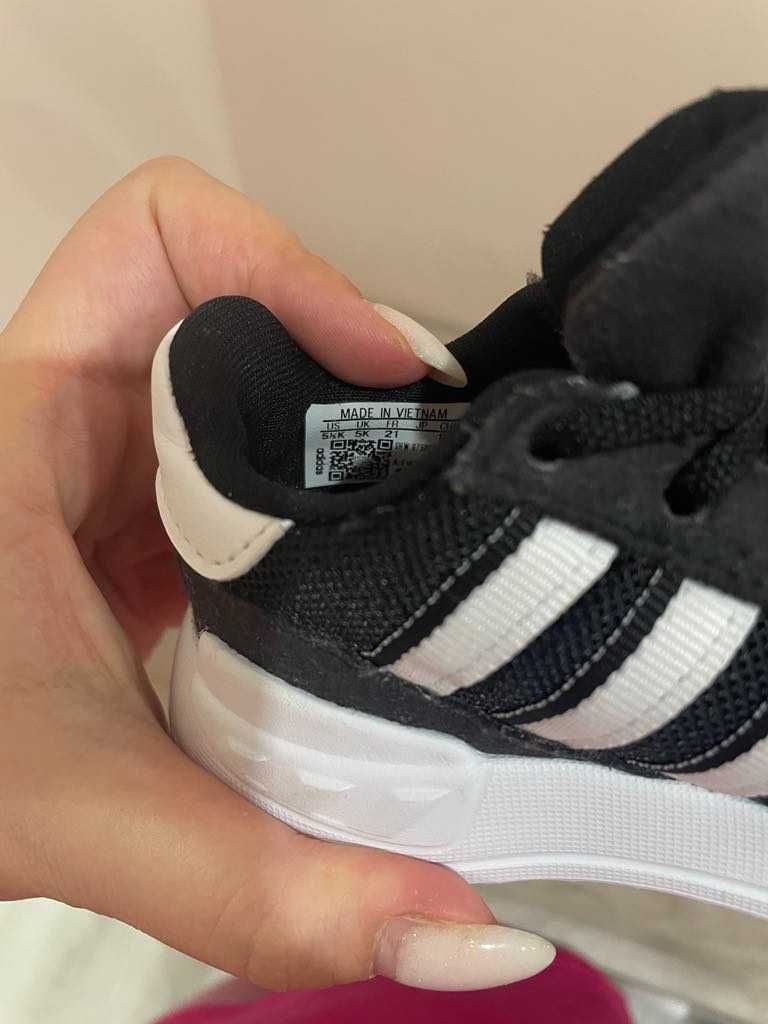 Детски маратонки Adidas и New Balance - 3 чифта